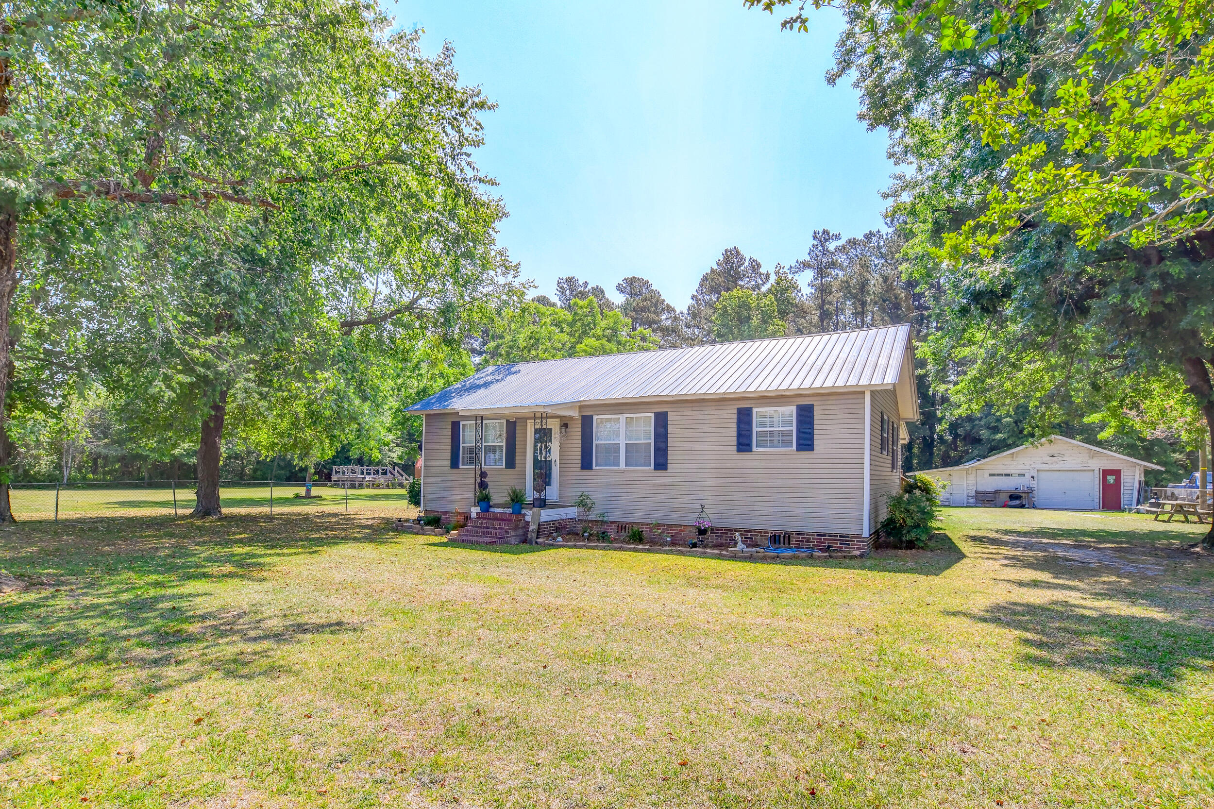 181 Camellia Road Reevesville, SC 29471 - Photo 10 of 33 DSC_9638_39_40_41_42