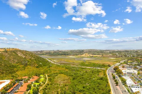 $875,000 | 7768 Caminito Monarca, Unit 102, Carlsbad, CA 92009