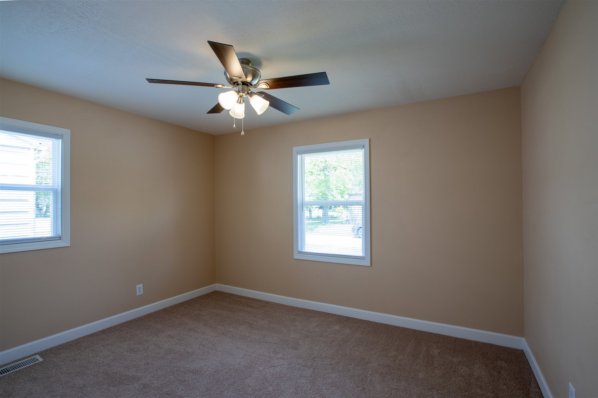 1203 Christ Road Evansville, IN 47711 - Photo 13 of 32 Gallery Image 13