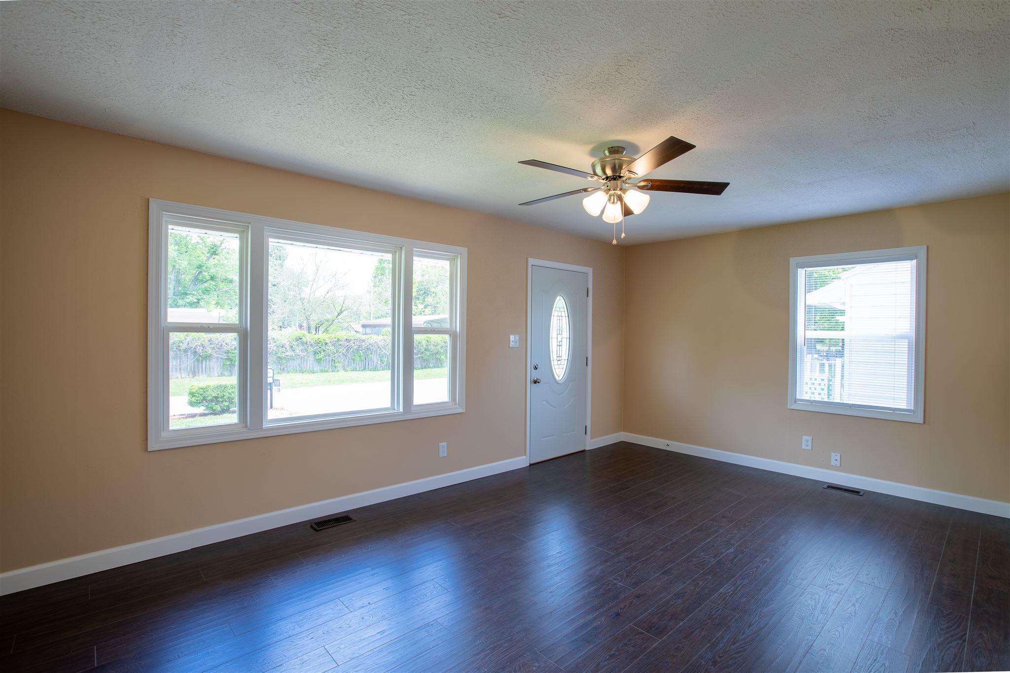 1203 Christ Road Evansville, IN 47711 - Photo 7 of 32 Gallery Image 7