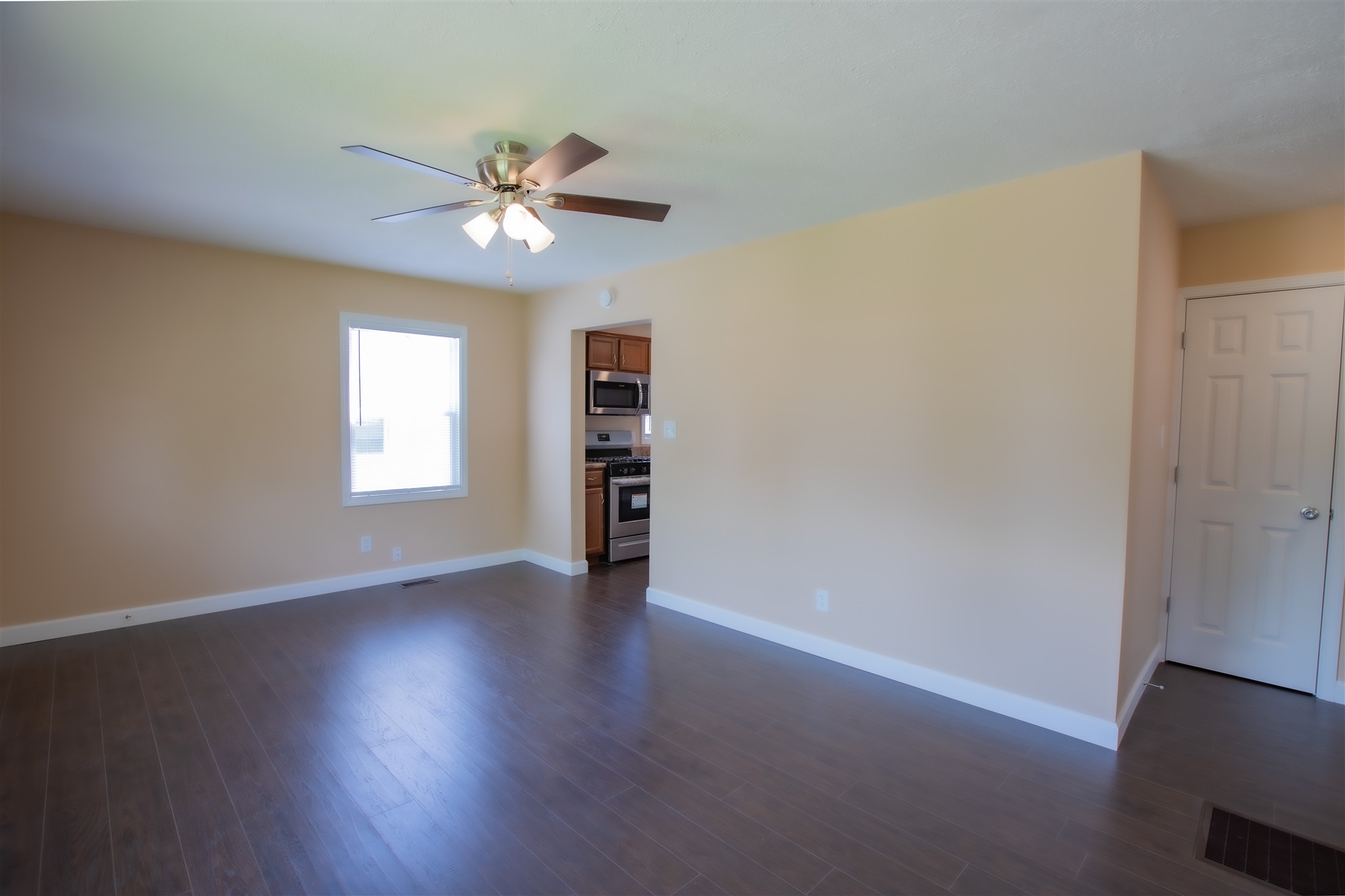 1203 Christ Road Evansville, IN 47711 - Photo 8 of 32 Gallery Image 8