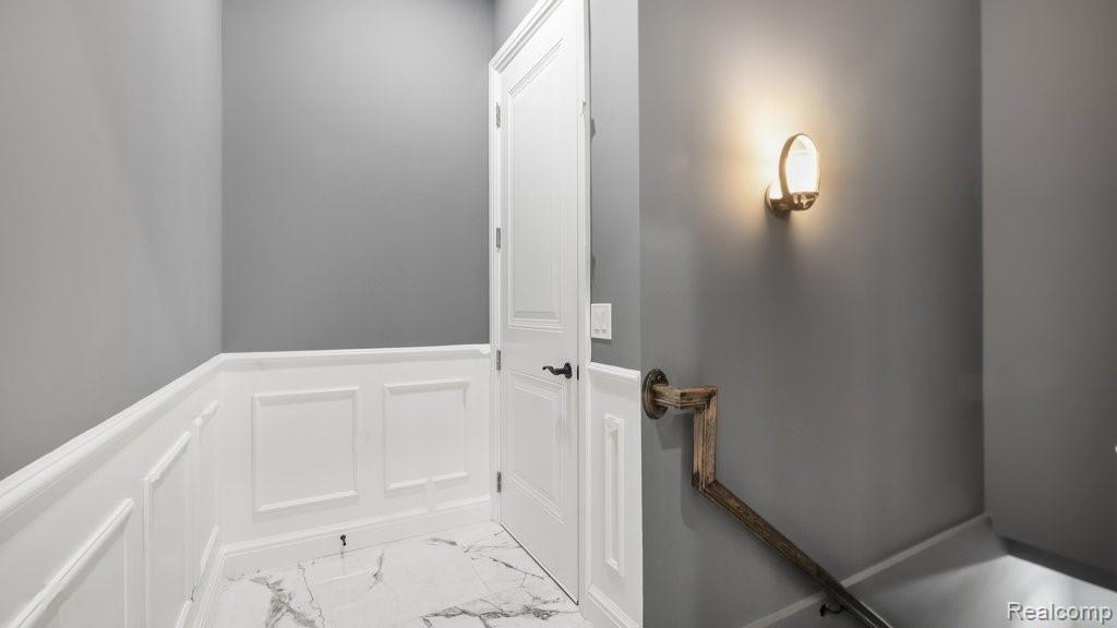 523 Rochdale Drive South Rochester Hills, MI 48309 - Photo 19 of 35