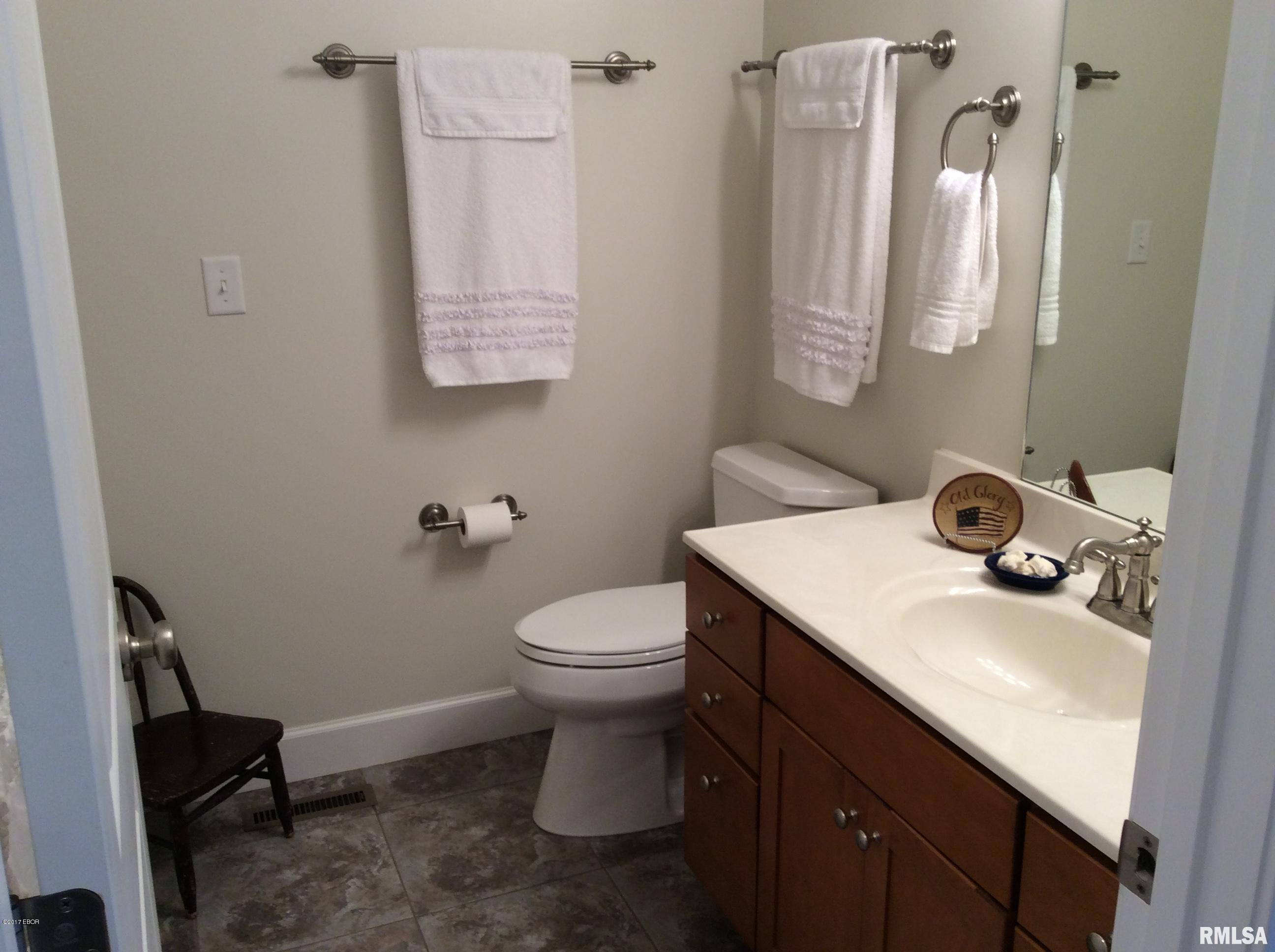 3650 East Bishop Road Mount Vernon, IL 62864 - Photo 17 of 50