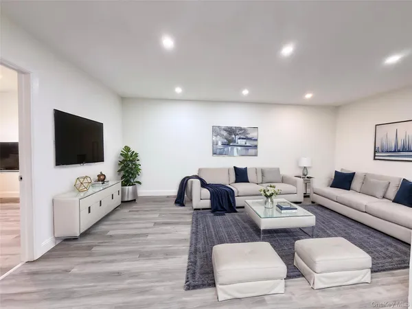 $3,000 | 69-11 79th Street, Unit 2 | Middle Village