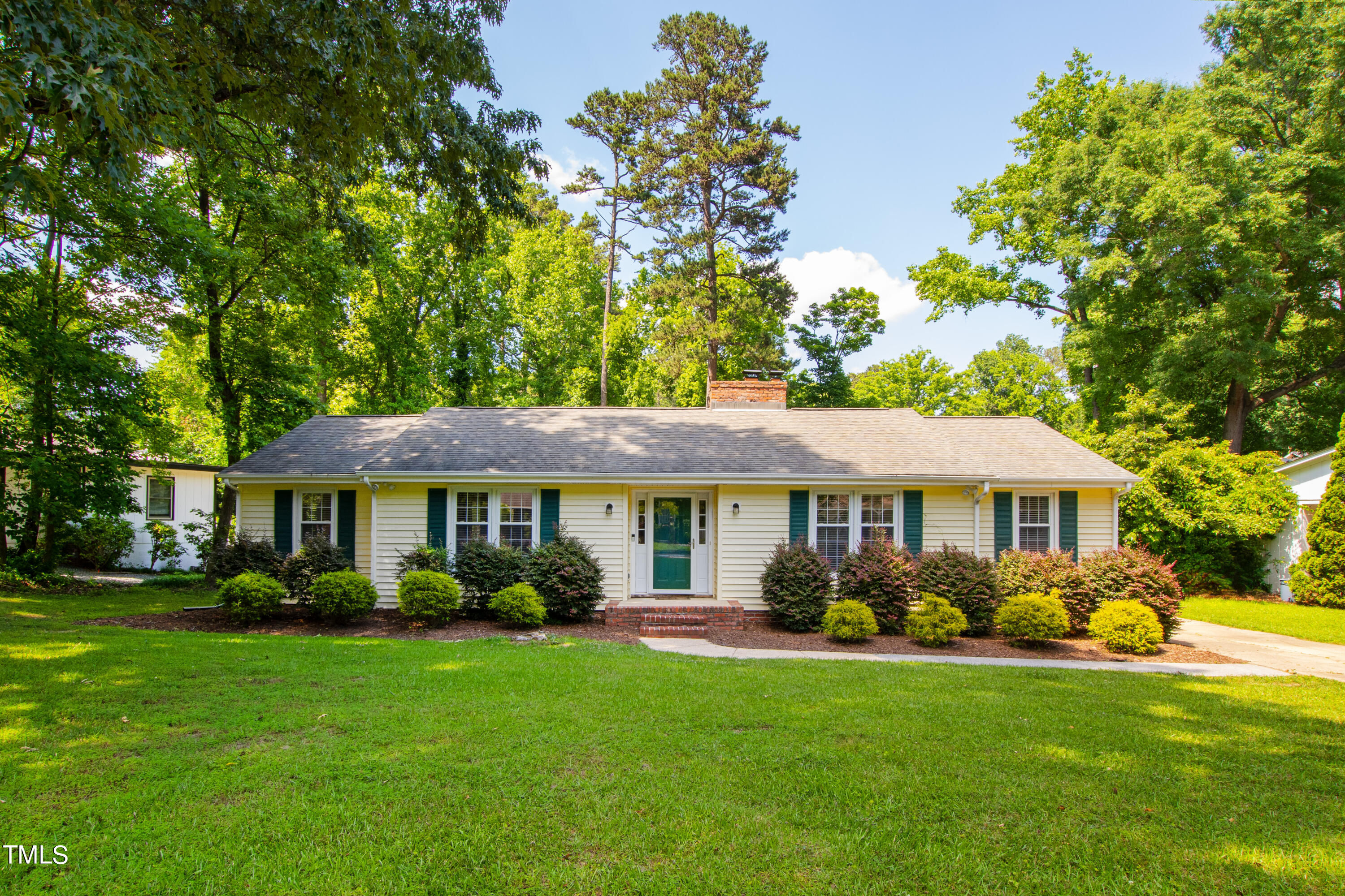 5501 Old Forge Circle Raleigh, NC 27609 - Photo 1 of 34 Front