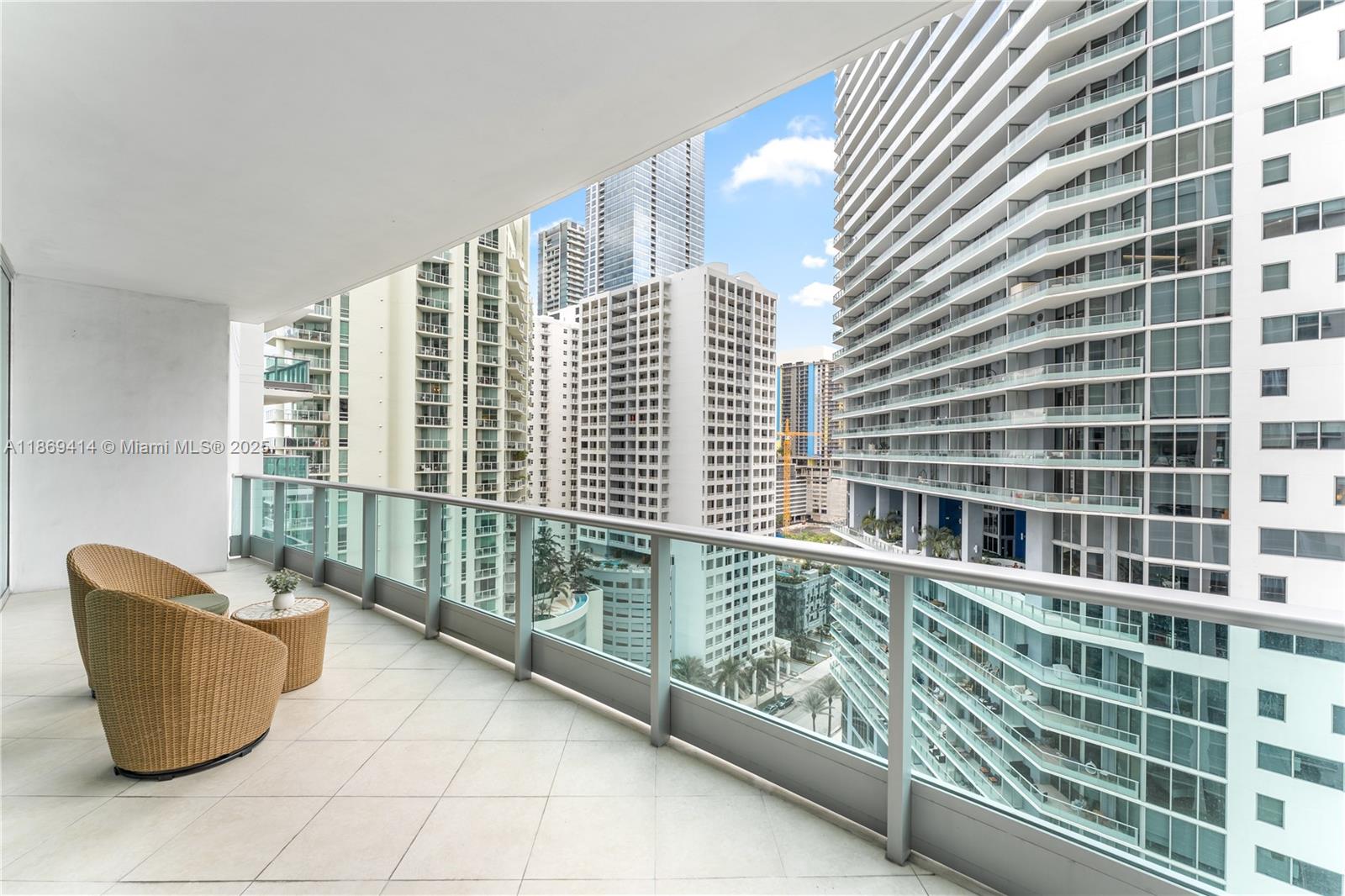 1331 Brickell Bay Drive, Unit 1706 Miami, FL 33131 - Photo 14 of 17