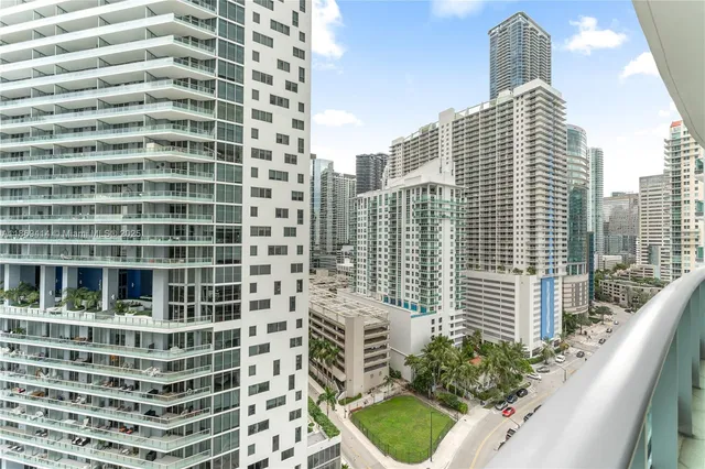 $749,900 | 1331 Brickell Bay Drive, Unit 1706, Miami, FL 33131