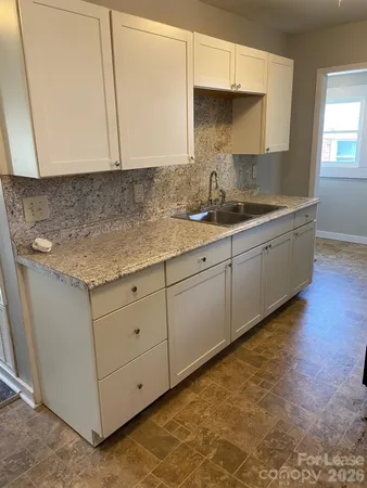 $1,000 | 1020 Rodey Avenue, Unit 1, Charlotte, NC 28206