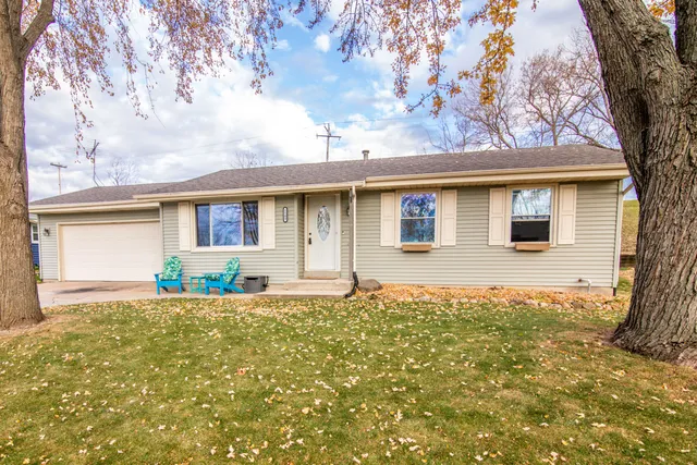 $335,000 | 1509 Hillside Lane, Watertown, WI 53098