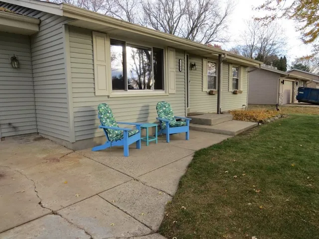 $335,000 | 1509 Hillside Lane, Watertown, WI 53098