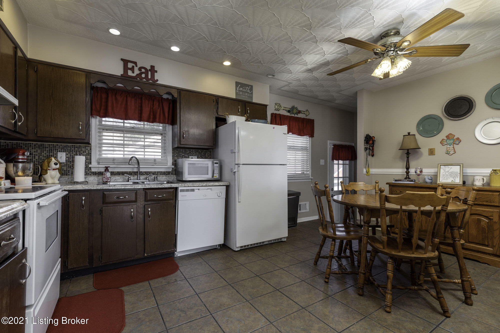 3609 Locklee Road Louisville, KY 40214 - Photo 9 of 27 Locklee014