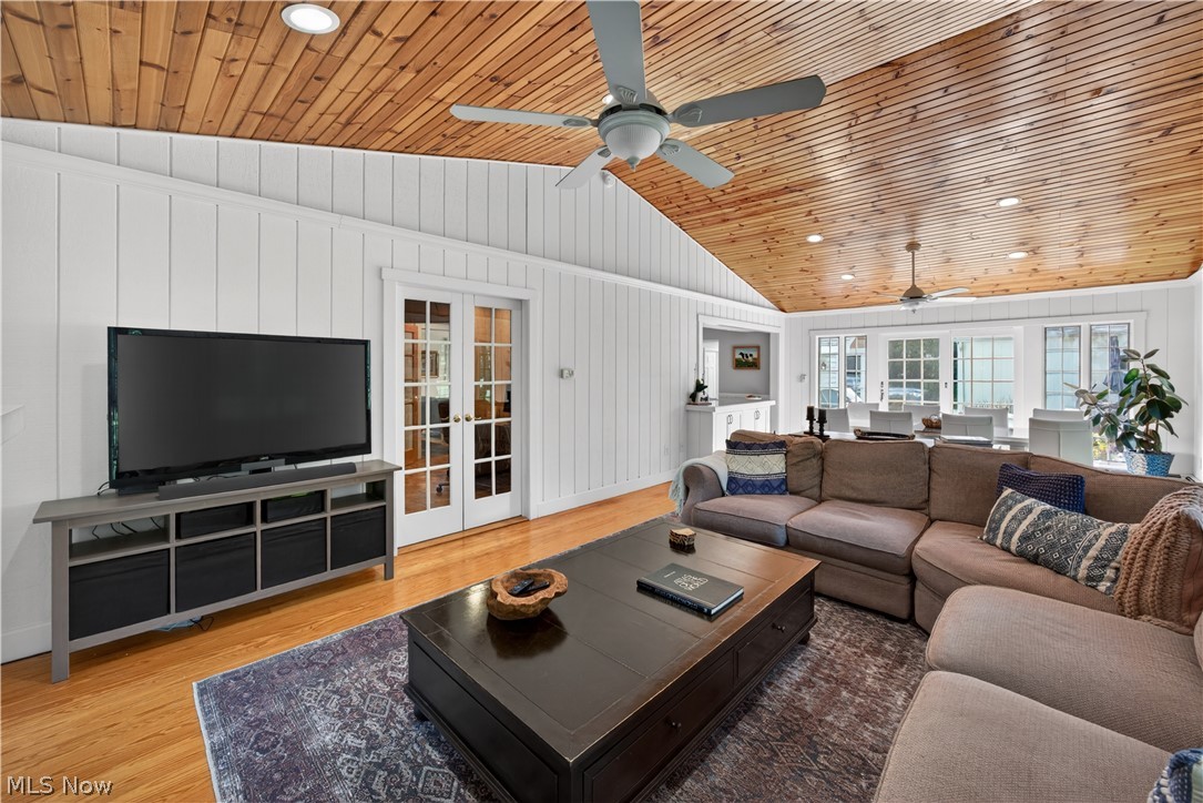 2069 Middleton Road Hudson, OH 44236 - Photo 7 of 42 The Great Room