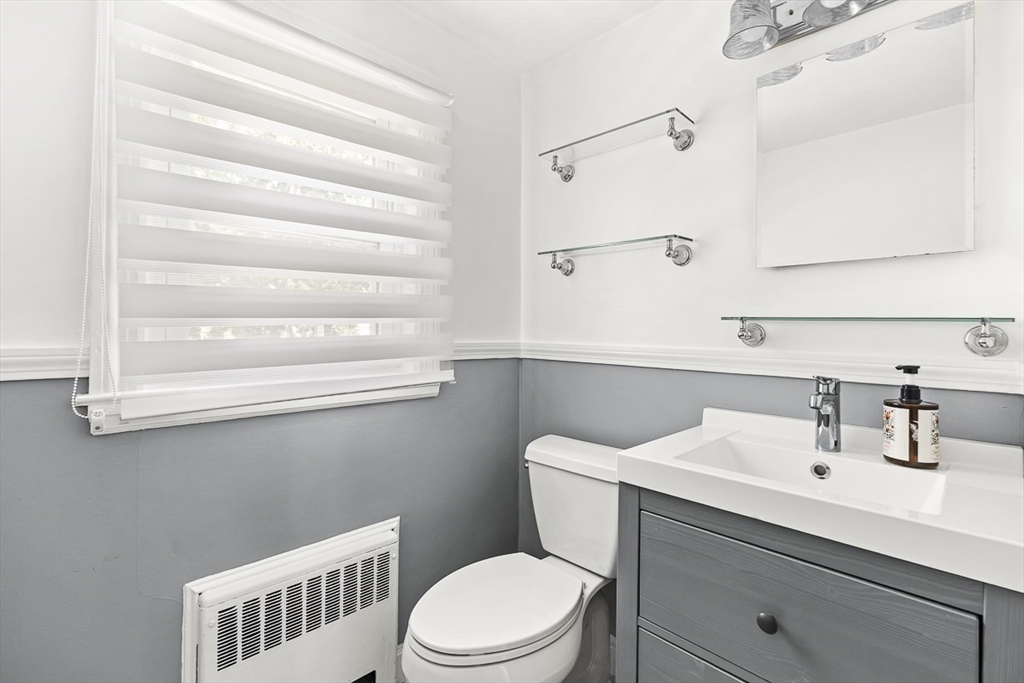 5 Elizabeth Road Stoneham, MA 02180 - Photo 19 of 39