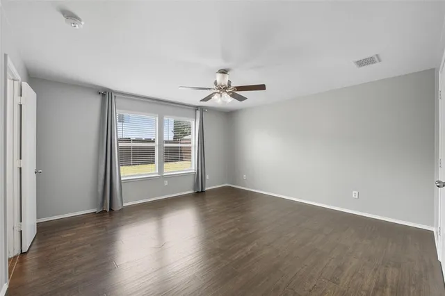 $299,900 | 219 Hilltop Drive, Justin, TX 76247