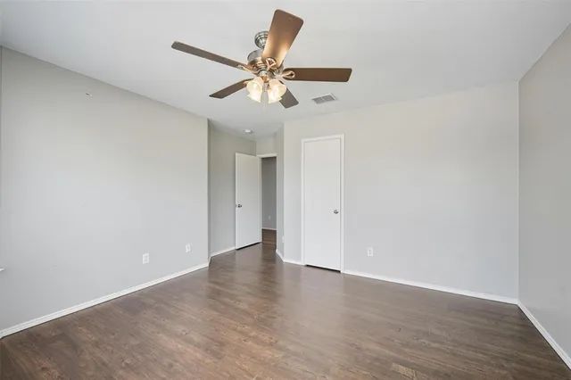 $299,900 | 219 Hilltop Drive, Justin, TX 76247