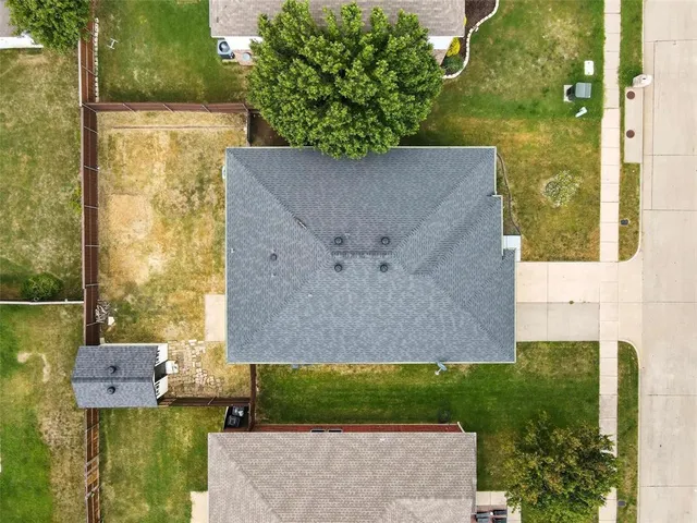 $299,900 | 219 Hilltop Drive, Justin, TX 76247