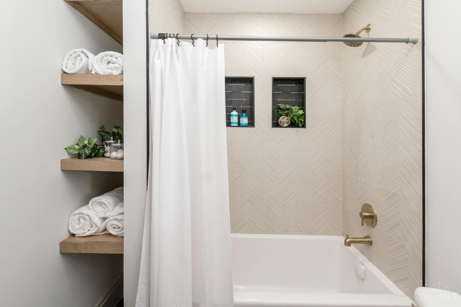4517 Sycamore Road Cincinnati, OH 45236 - Photo 36 of 59 Gallery Image 36