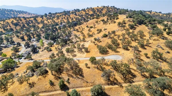 a view of an outdoor space