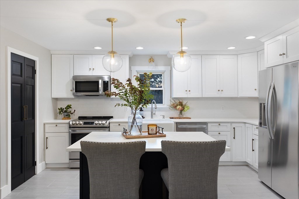 187 Brimfield Road Holland, MA 01521 - Photo 1 of 32 Gallery Image 1