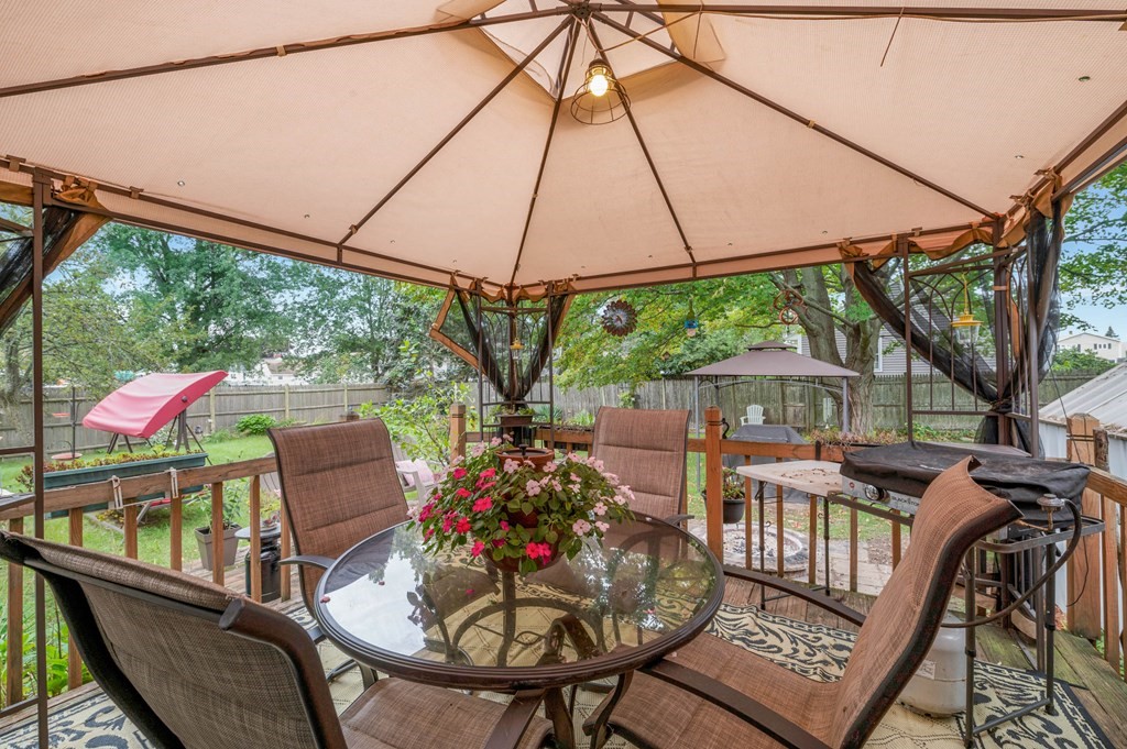 38 Walter Road Danvers, MA 01923 - Photo 11 of 29