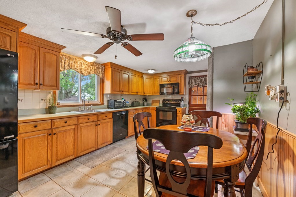 38 Walter Road Danvers, MA 01923 - Photo 12 of 29