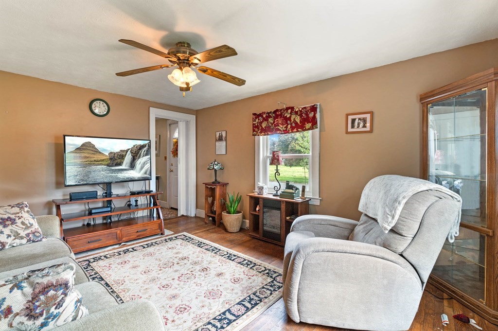 38 Walter Road Danvers, MA 01923 - Photo 17 of 29