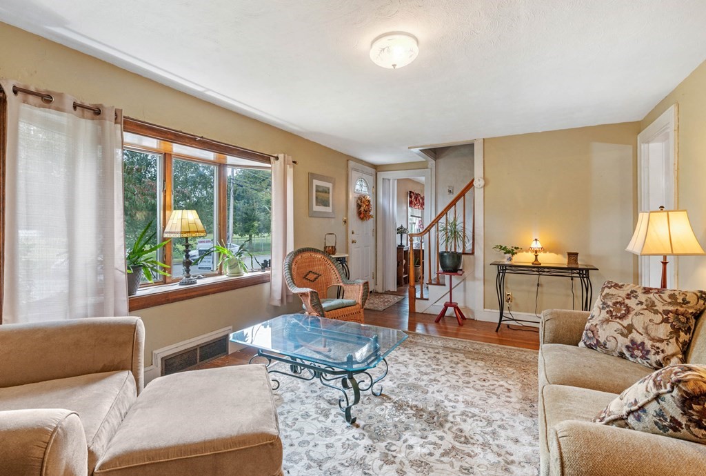 38 Walter Road Danvers, MA 01923 - Photo 8 of 29