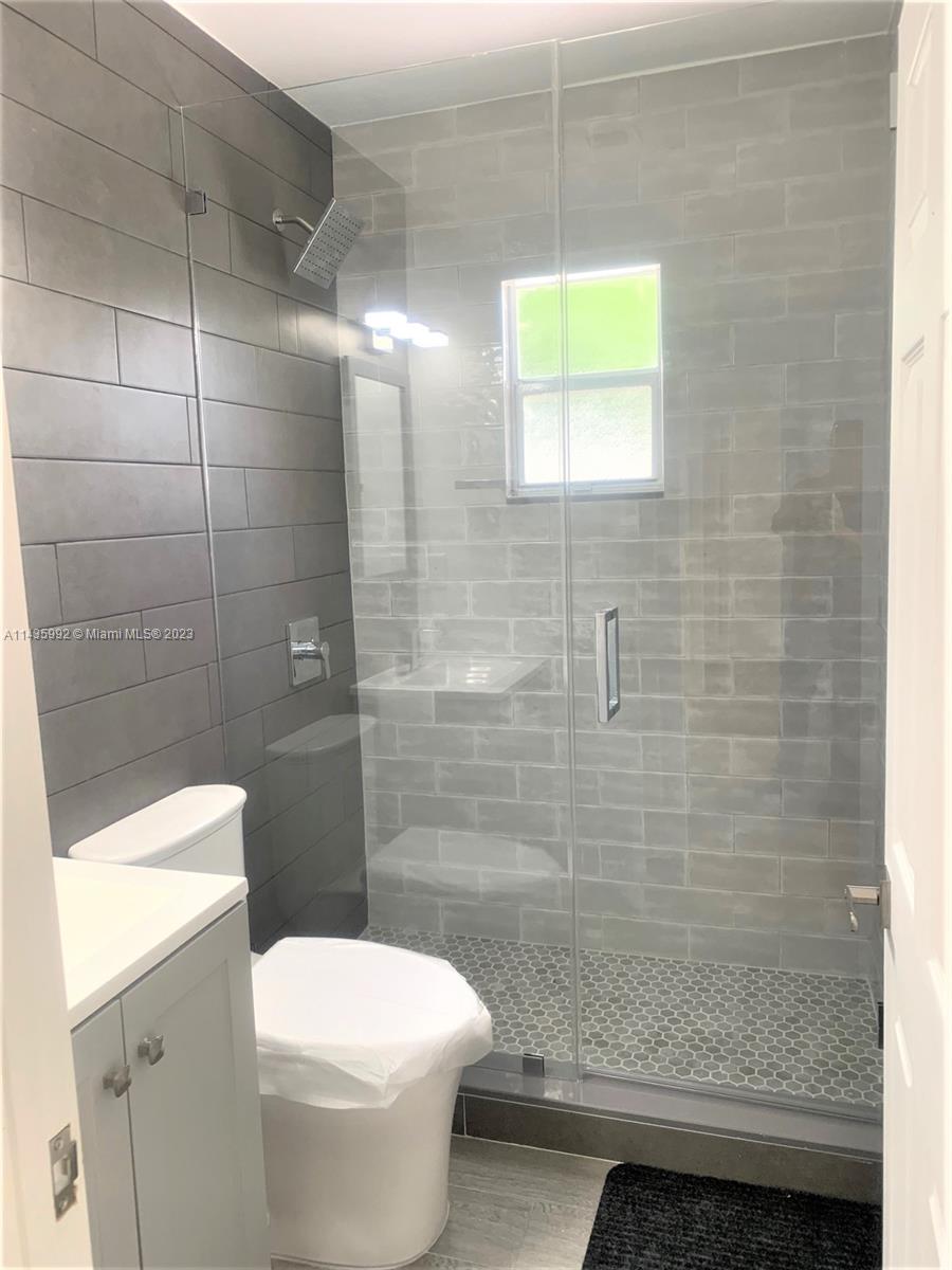 3335 Northwest 19th Street Miami, FL 33125 - Photo 22 of 42
