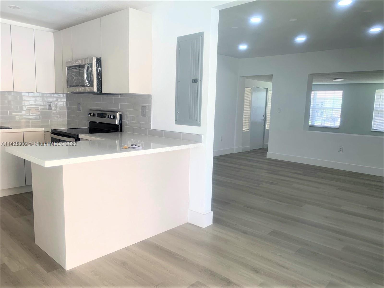 3335 Northwest 19th Street Miami, FL 33125 - Photo 27 of 42