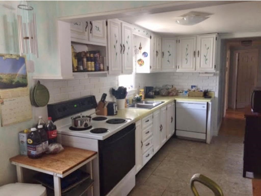 40 Harding Street Rochester, NH 03867 - Photo 2 of 5