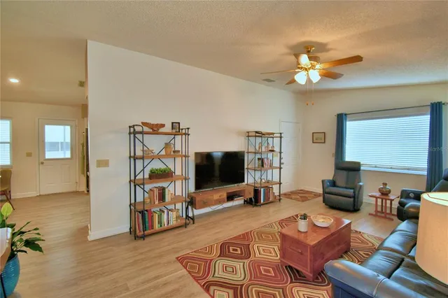 $222,000 | 4823 Colonnades Circle West, Lakeland, FL 33811