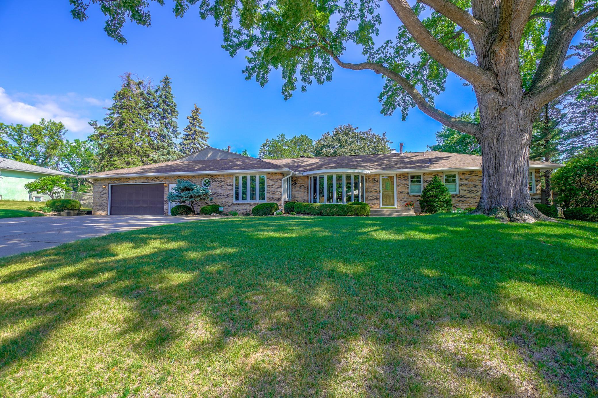 5804 West 70th Street Edina, MN 55439 - Photo 1 of 45 Gallery Image 1