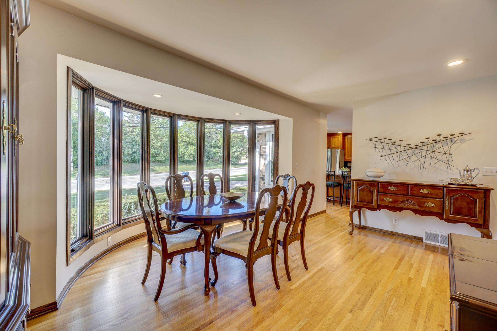 5804 West 70th Street Edina, MN 55439 - Photo 3 of 45 Gallery Image 3
