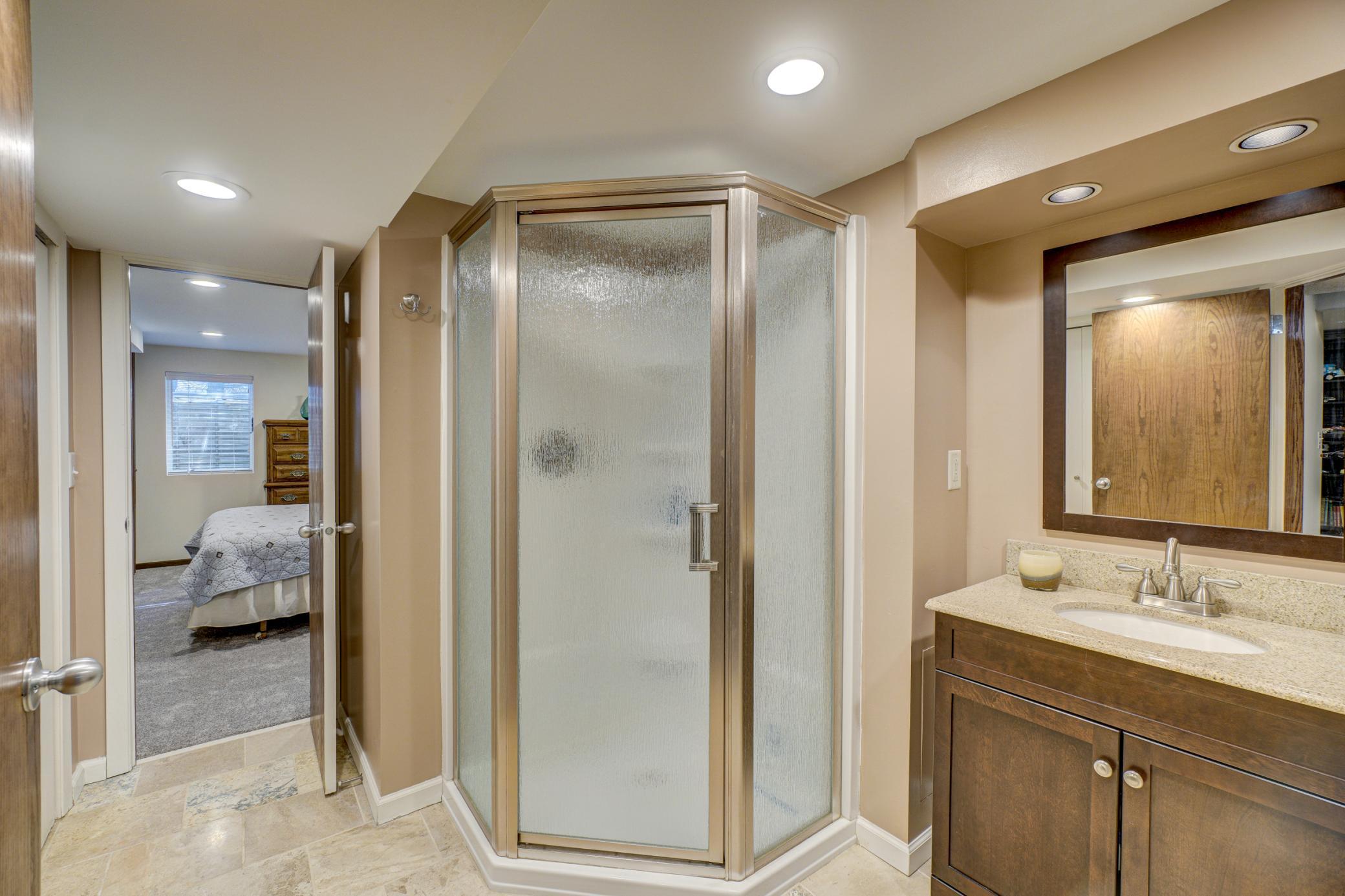 5804 West 70th Street Edina, MN 55439 - Photo 34 of 45 Gallery Image 34