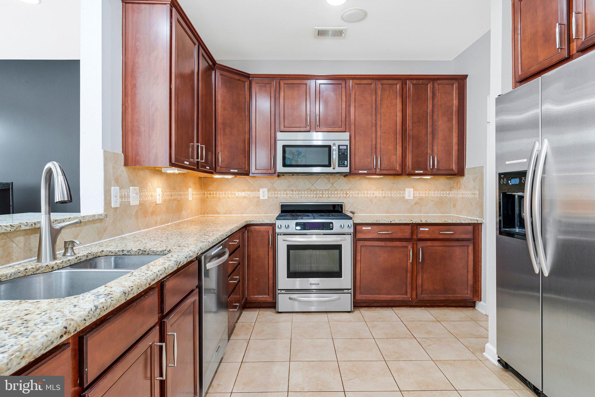 11718 Leesborough Circle Silver Spring, MD 20902 - Photo 14 of 42 Kitchen
