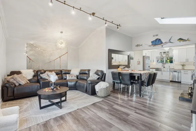 $579,900 | 16938 South Cicero Avenue, Oak Forest, IL 60452