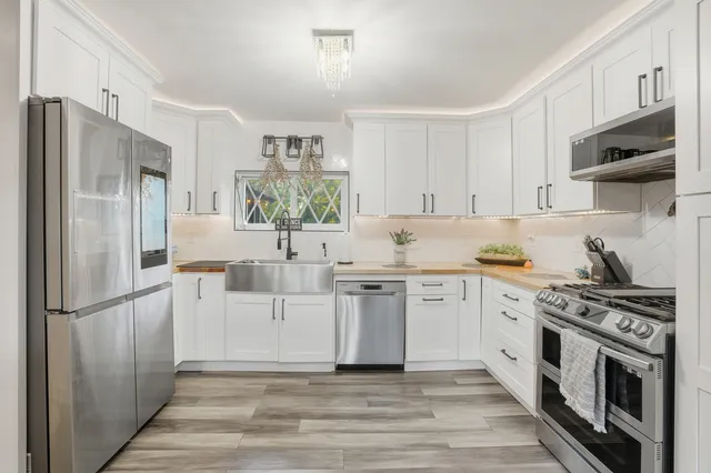 $579,900 | 16938 South Cicero Avenue, Oak Forest, IL 60452