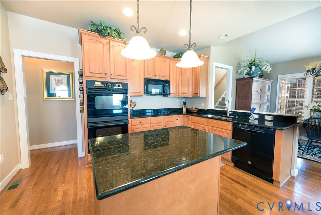 8766 Roberta Road Mechanicsville, VA 23116 - Photo 11 of 51