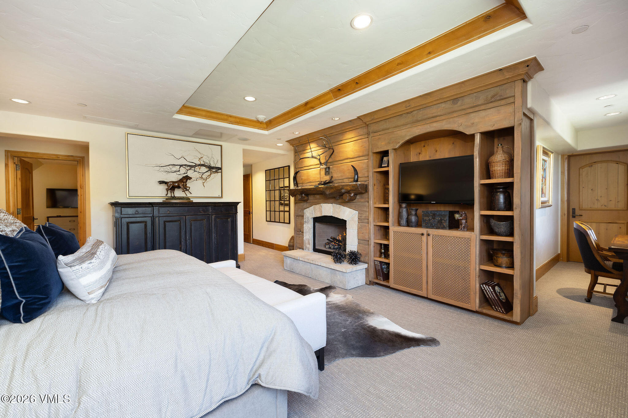 130 Daybreak Ridge Road, Unit 1101 Avon, CO 81620 - Photo 11 of 26 2606_ritz_1101_interior_primary_a
