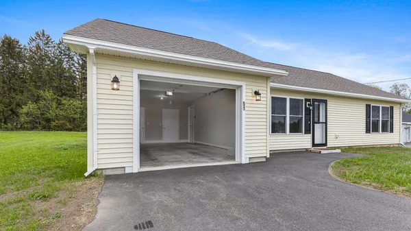 $271,900 | 51 Stearns Farm Road, Hampden, ME 04444