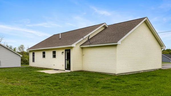 $271,900 | 51 Stearns Farm Road, Hampden, ME 04444