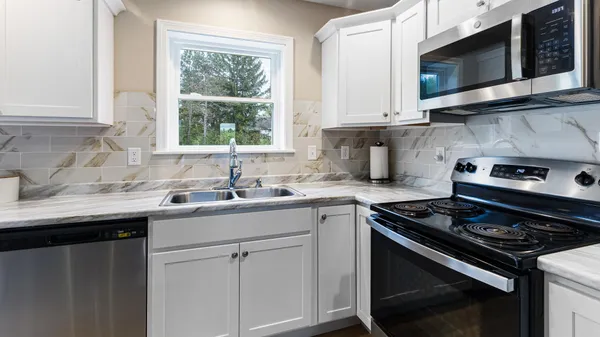 $271,900 | 51 Stearns Farm Road, Hampden, ME 04444