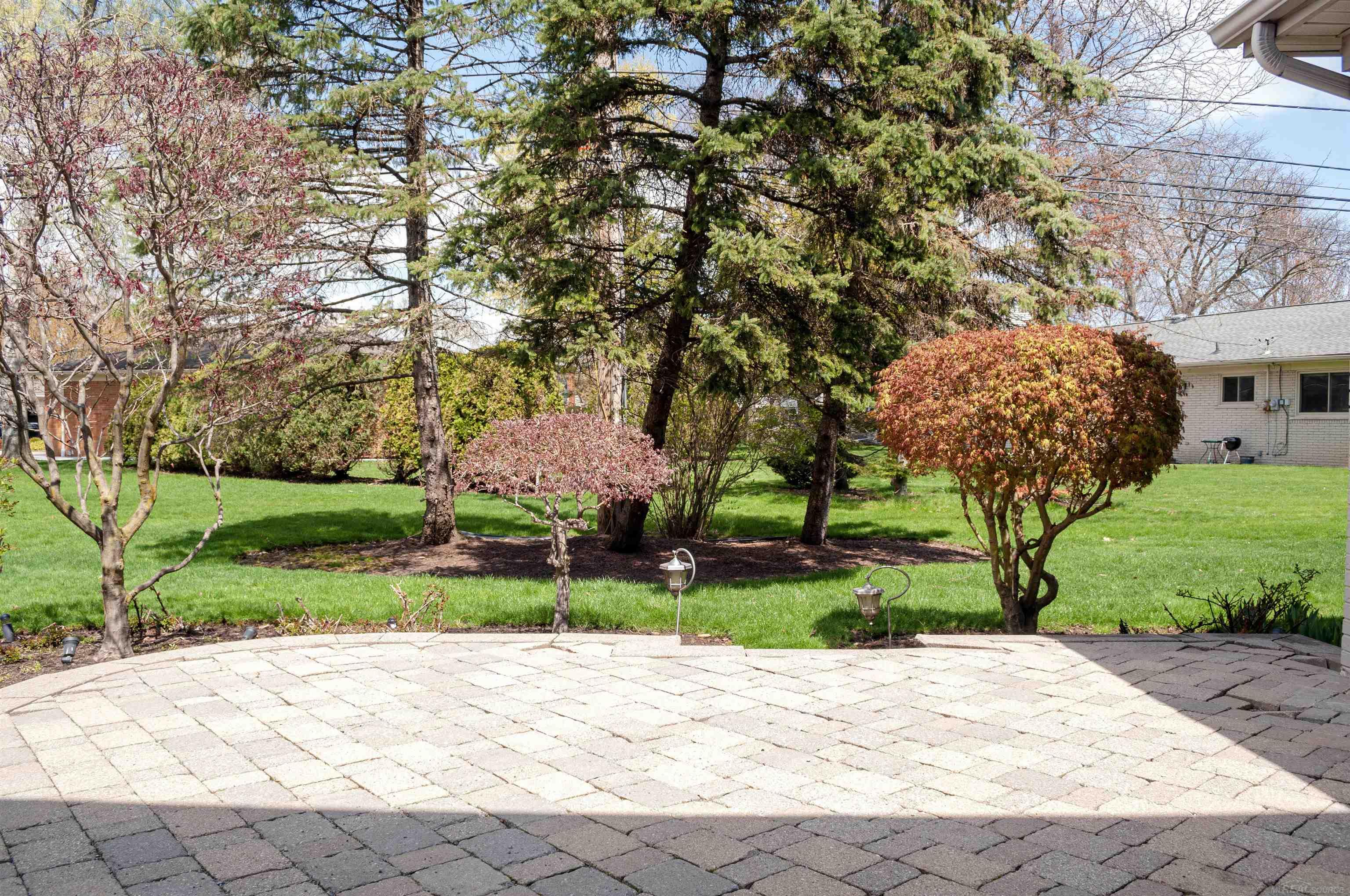 1010 Canterbury Road Grosse Pointe Woods, MI 48236 - Photo 64 of 65