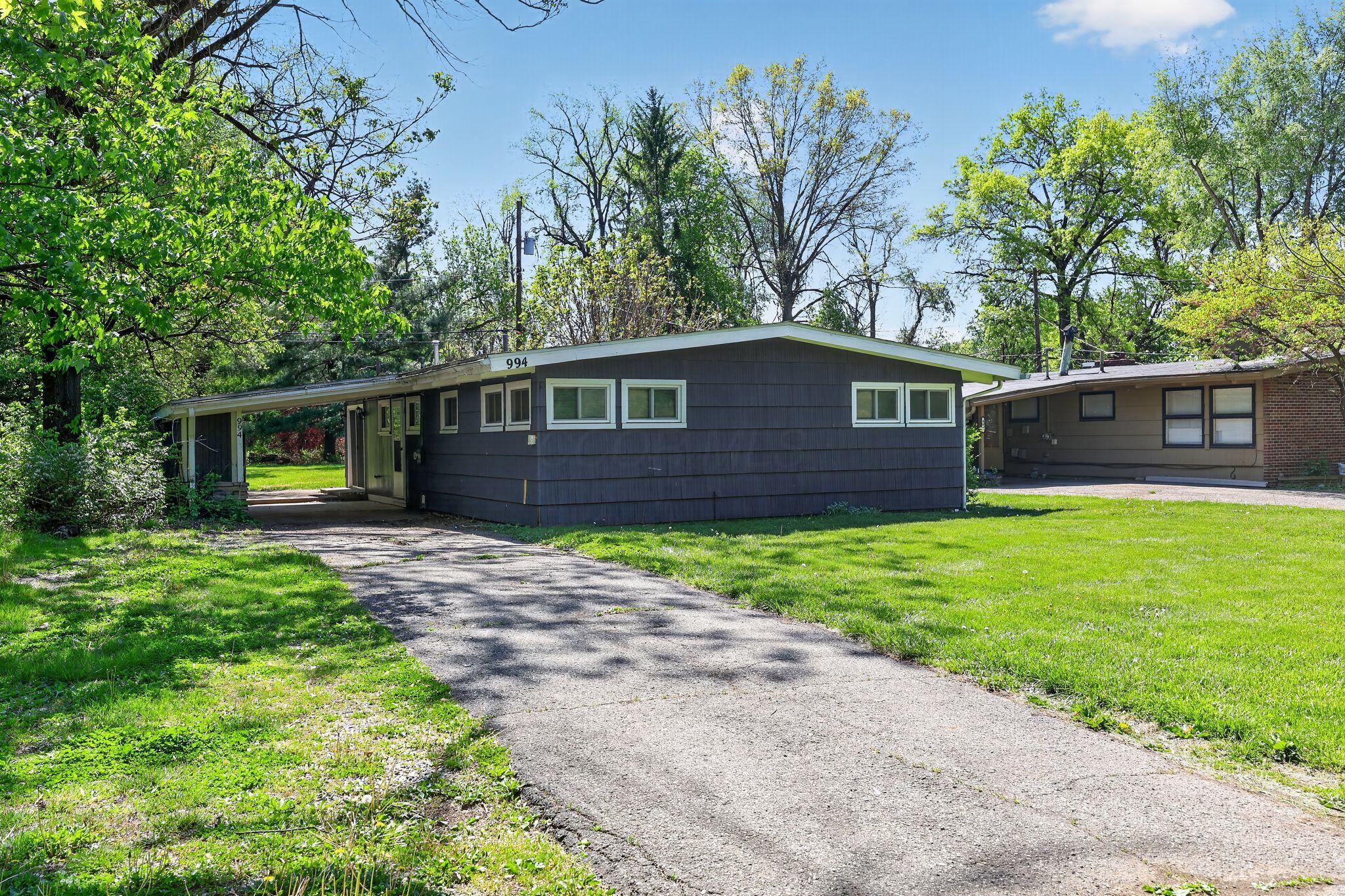 994 Sunbury Road Columbus, OH 43219 - Photo 3 of 40 11_994_Sunbury_Rd_Columbus_OH_43219-Exte