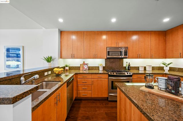 $669,000 | 438 West Grand Avenue, Unit 422, Oakland, CA 94612