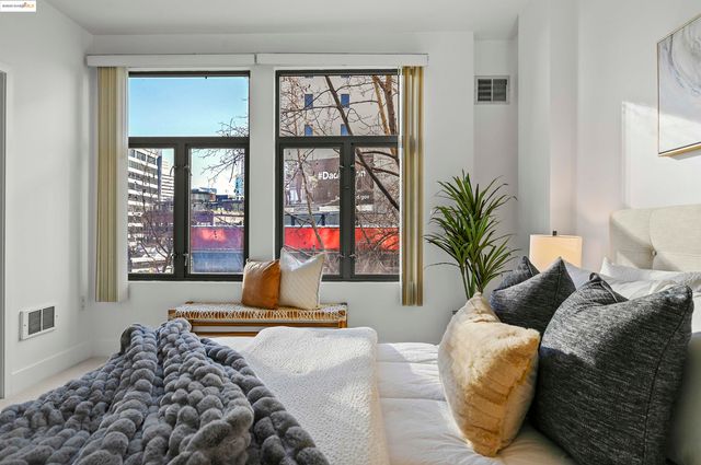 $669,000 | 438 West Grand Avenue, Unit 422, Oakland, CA 94612