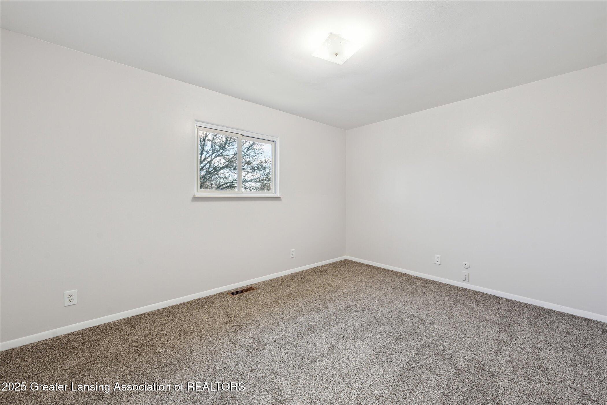 8096 Seymour Road Gaines, MI 48436 - Photo 15 of 35 20-8096-Seymour-Rd-Gaines-MI-48436--21