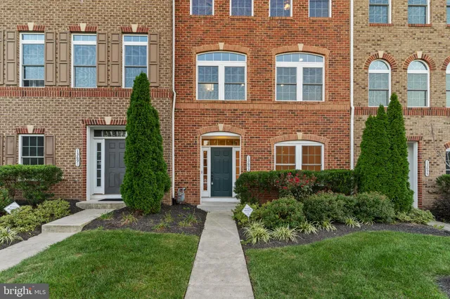 $3,500 | 13693 Neil Armstrong Avenue, Herndon, VA 20171