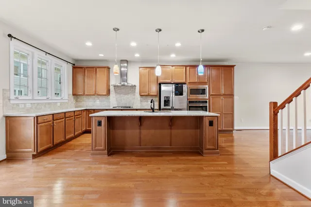 $3,500 | 13693 Neil Armstrong Avenue, Herndon, VA 20171