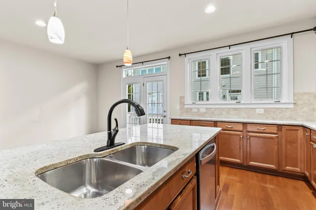 $3,500 | 13693 Neil Armstrong Avenue, Herndon, VA 20171